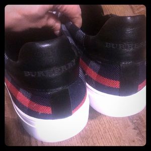 Men’s authentic Burberry shoes